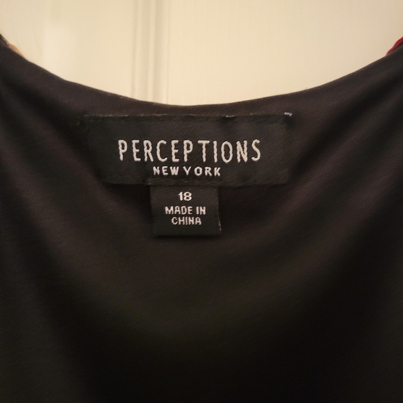 Red dress - Picture 2 of 2